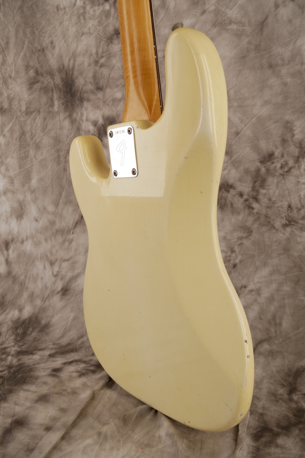 Fender-Precision-Bass-1966-olympic-white-007.JPG