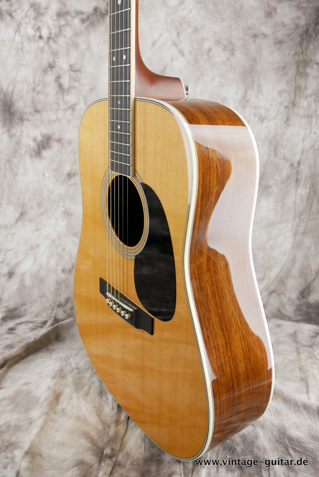 Martin-D-35-MP-2011-natural-010.JPG