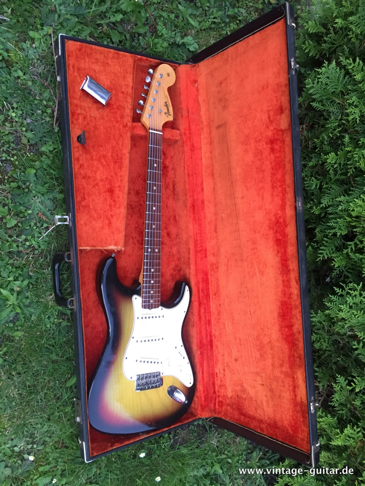 img/vintage/5409/Fender-Stratocaster-1967-sunburst-001.jpg