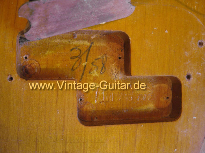 Fender-Precision-Bass-1958_sb_6.jpg