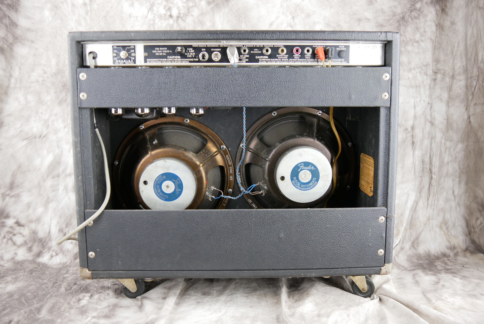 img/vintage/5412/Fender_Twin_Reverb_black_USA_1978-002.JPG