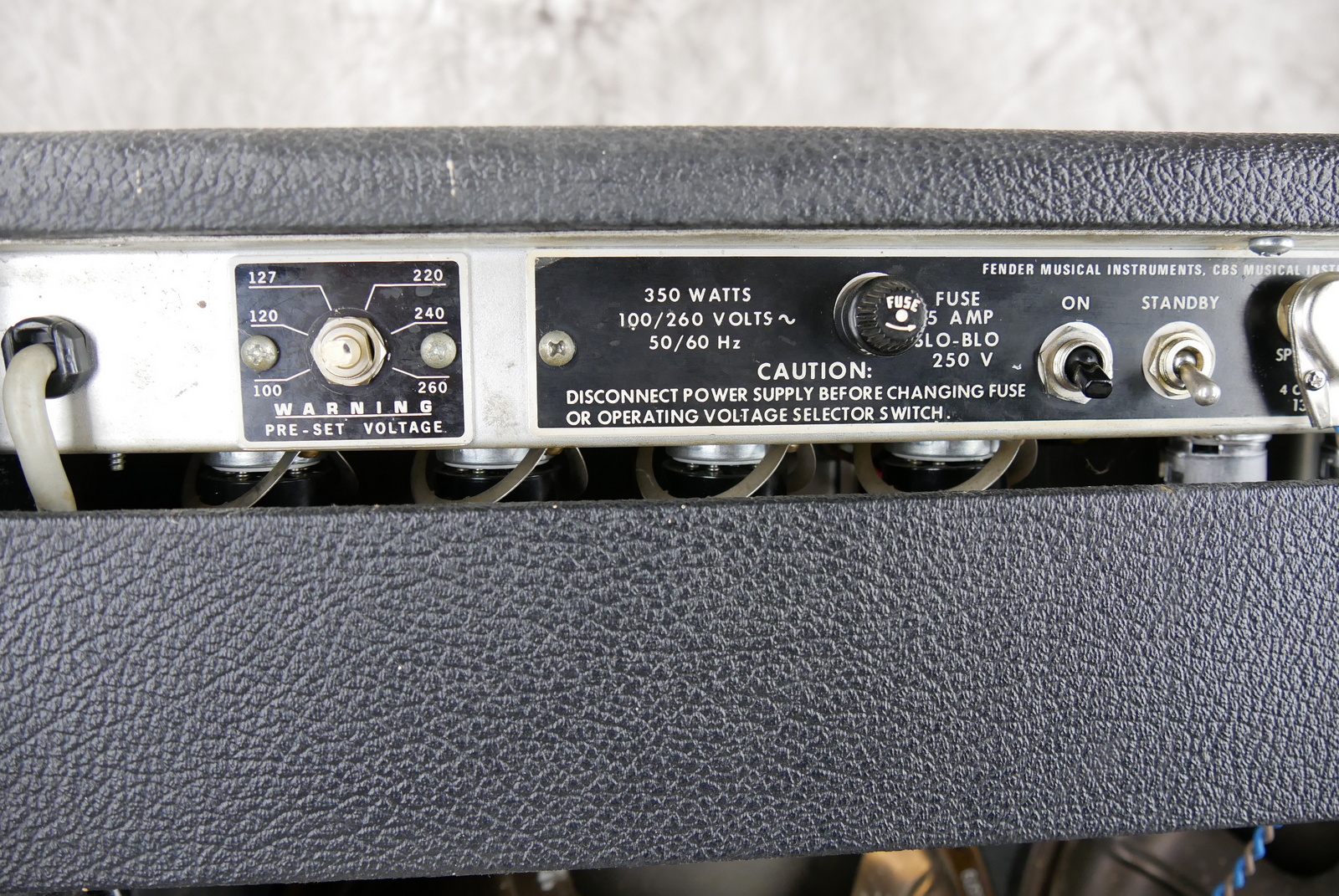 Fender_Twin_Reverb_black_USA_1978-007.JPG