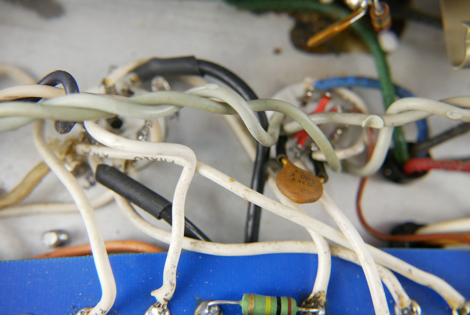 img/vintage/5412/Fender_Twin_Reverb_black_USA_1978-034.JPG