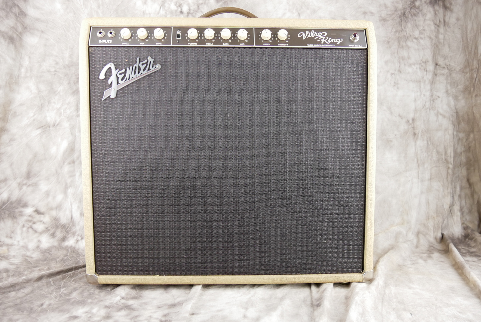 img/vintage/5413/Fender_Custom_Vibro_King_blonde_USA_1998-001.JPG