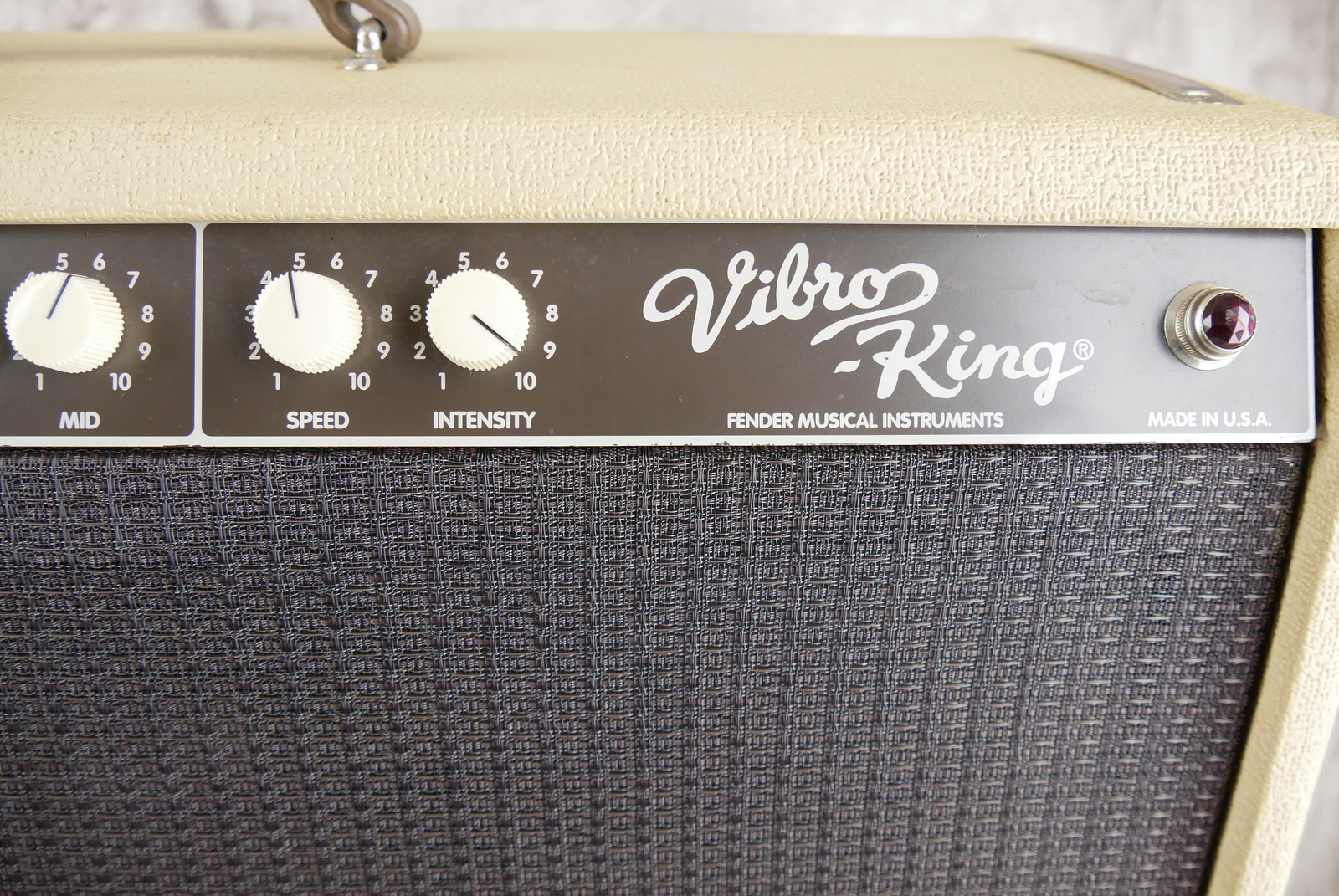 Fender_Custom_Vibro_King_blonde_USA_1998-006.JPG