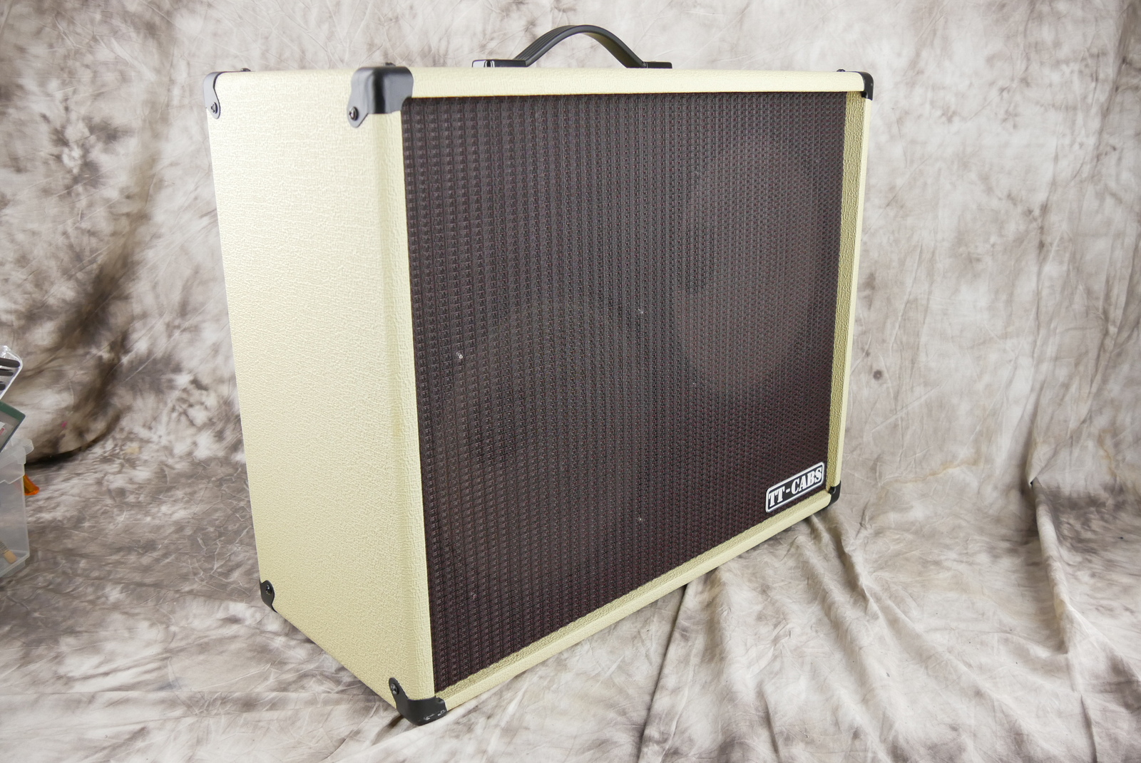 img/vintage/5414/TT_Cabs_2x12_cab_Tone_Tubby_red_alnico_green_ceramic-003.JPG