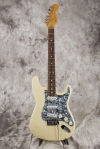 Musterbild Fender_Stratocaster_AM_Standard_olympic_white_1995-001.JPG