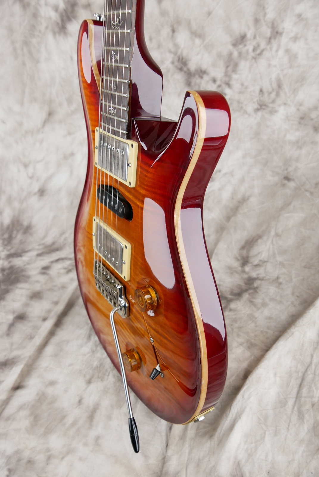 PRS_Custom_22_Special_sunburst_2010-006.JPG