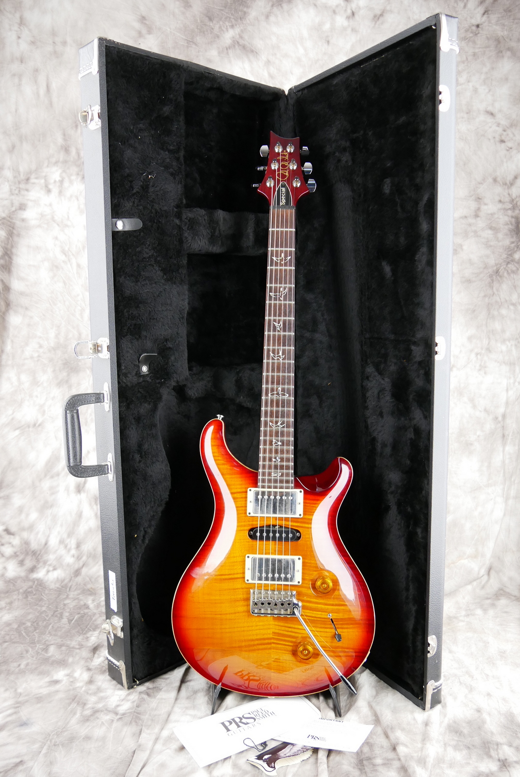 PRS_Custom_22_Special_sunburst_2010-014.JPG