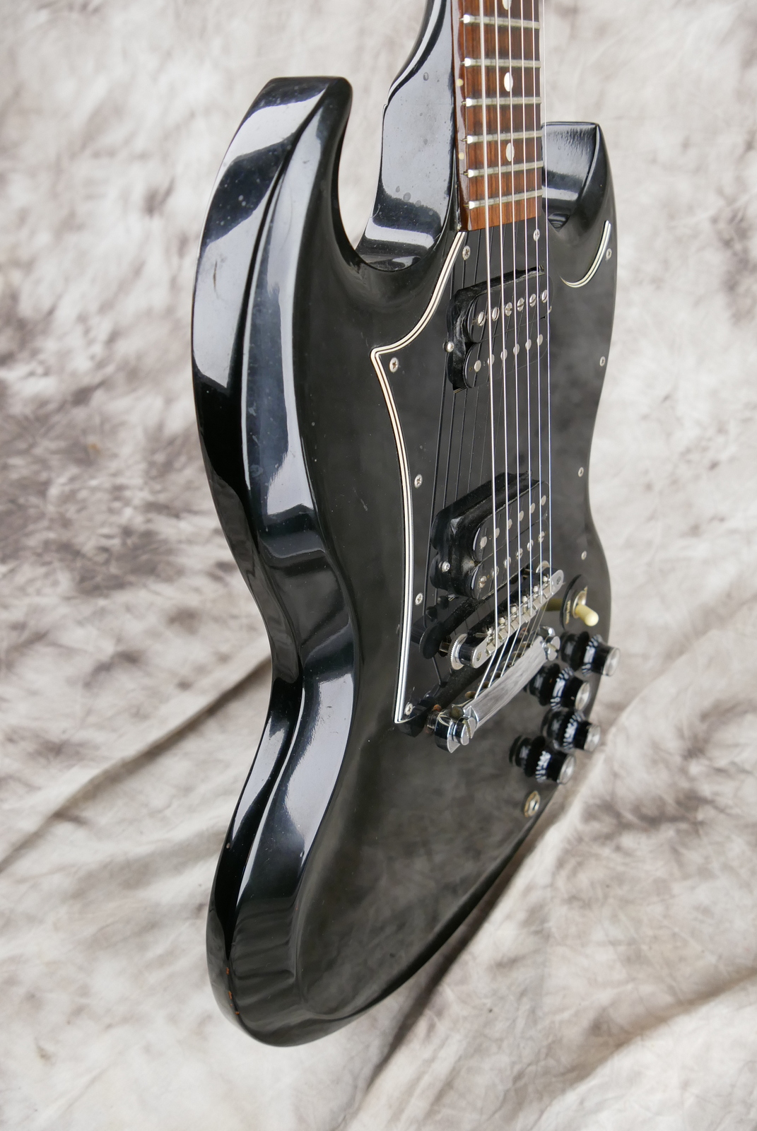img/vintage/5419/Gibson_SG_Special_black_USA_1995-005.JPG