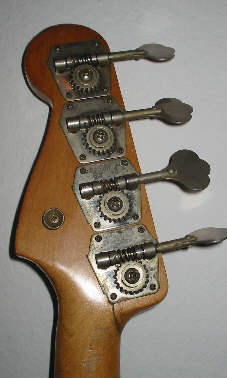 Fender-Precision-61-HS-back.jpg