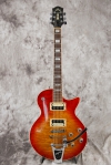 Musterbild Guild_Bluesbird_Bigsby_Lindy_Fralin_quilted_maple_top_cherry_sunburst_2003-001.JPG