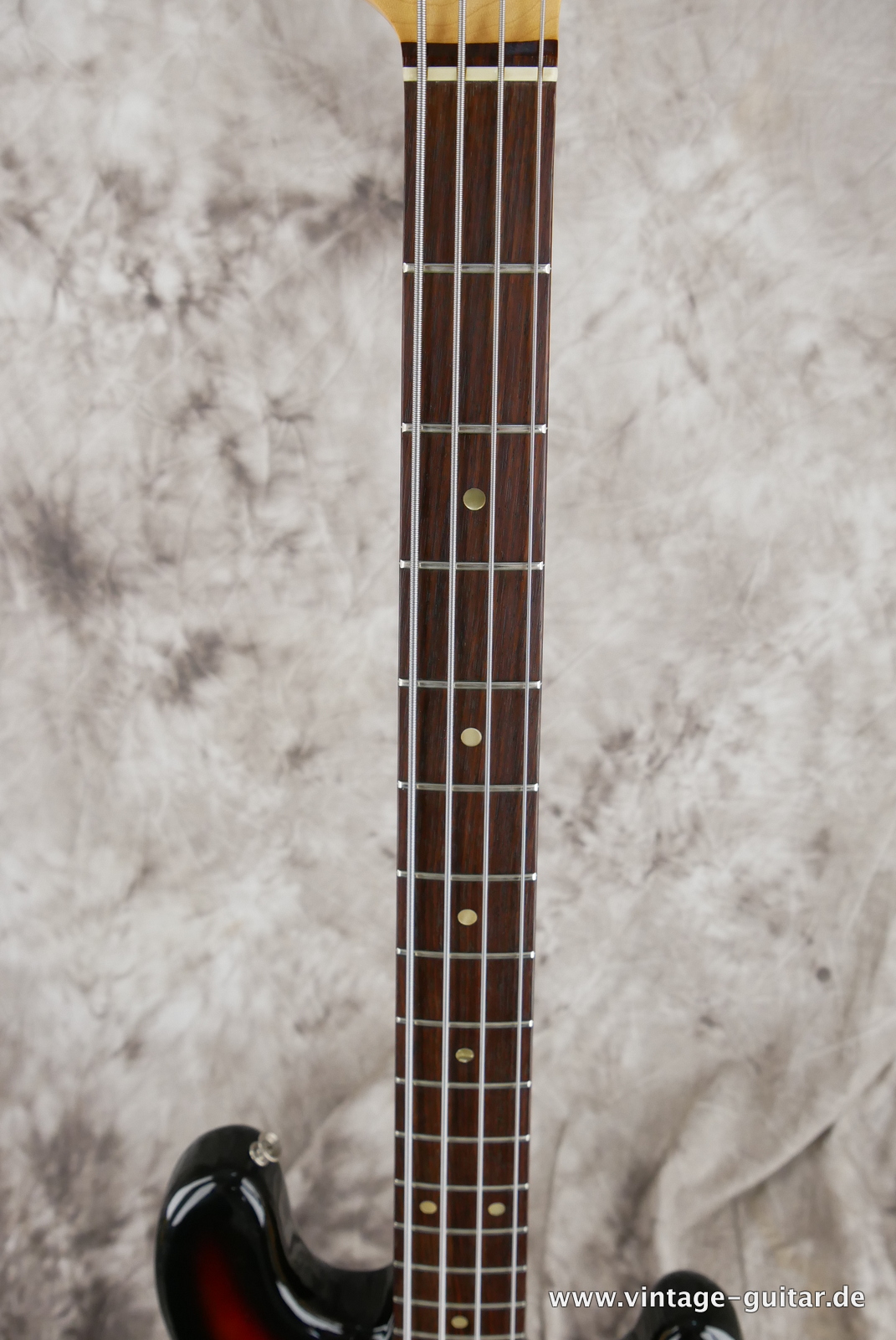Fender-Precision-1977-sunburst-005.JPG