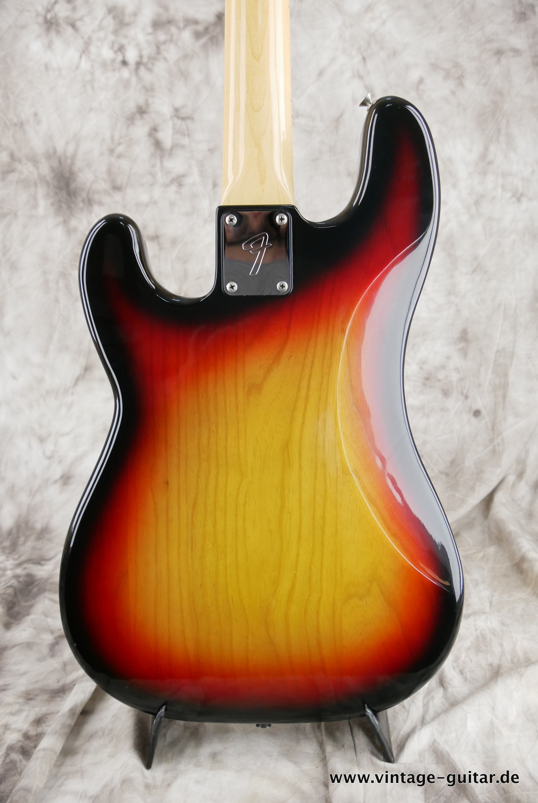Fender-Precision-1977-sunburst-008.JPG