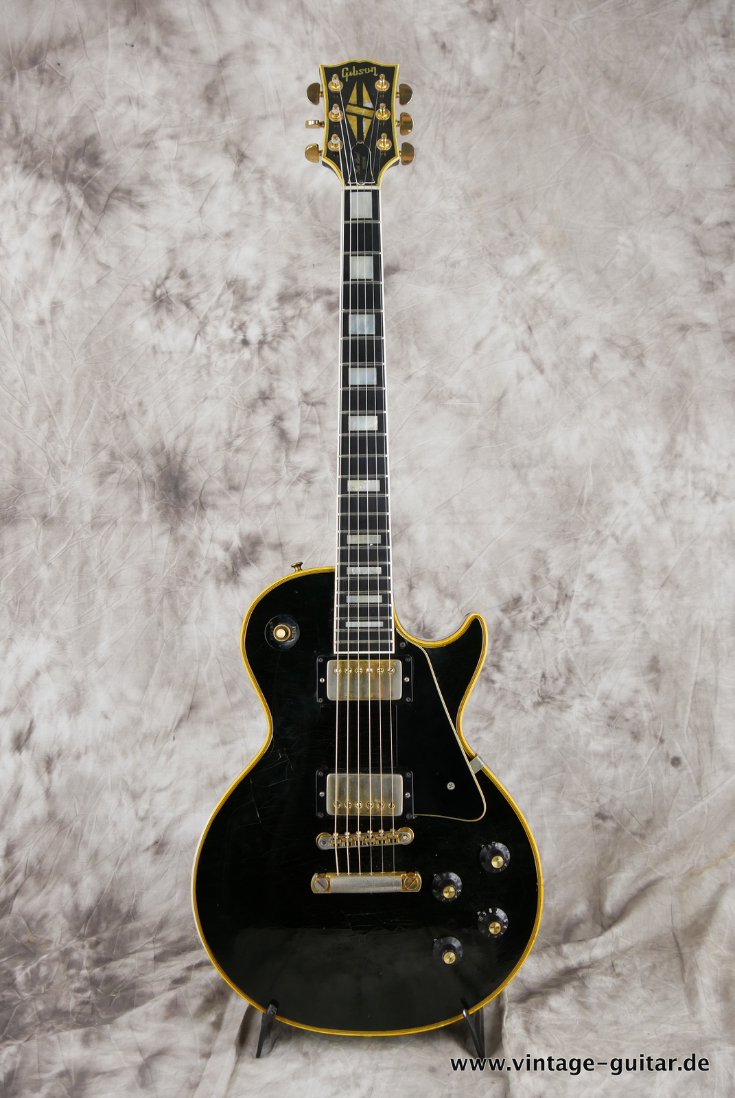 Gibson-les-paul-custom-1969-black-001.JPG