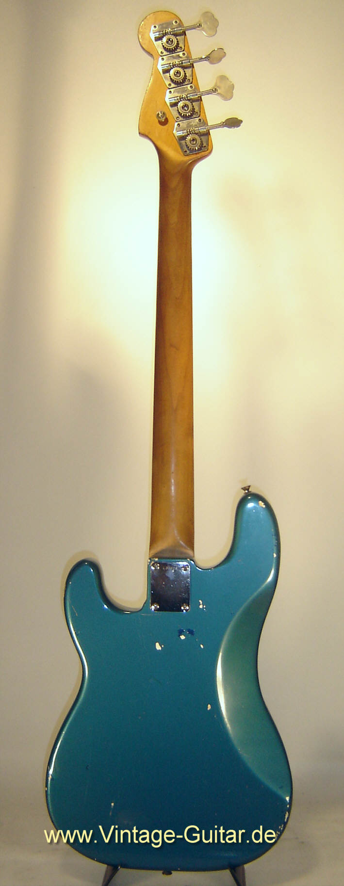 Fender-Precision_LPB_1966-2.jpg