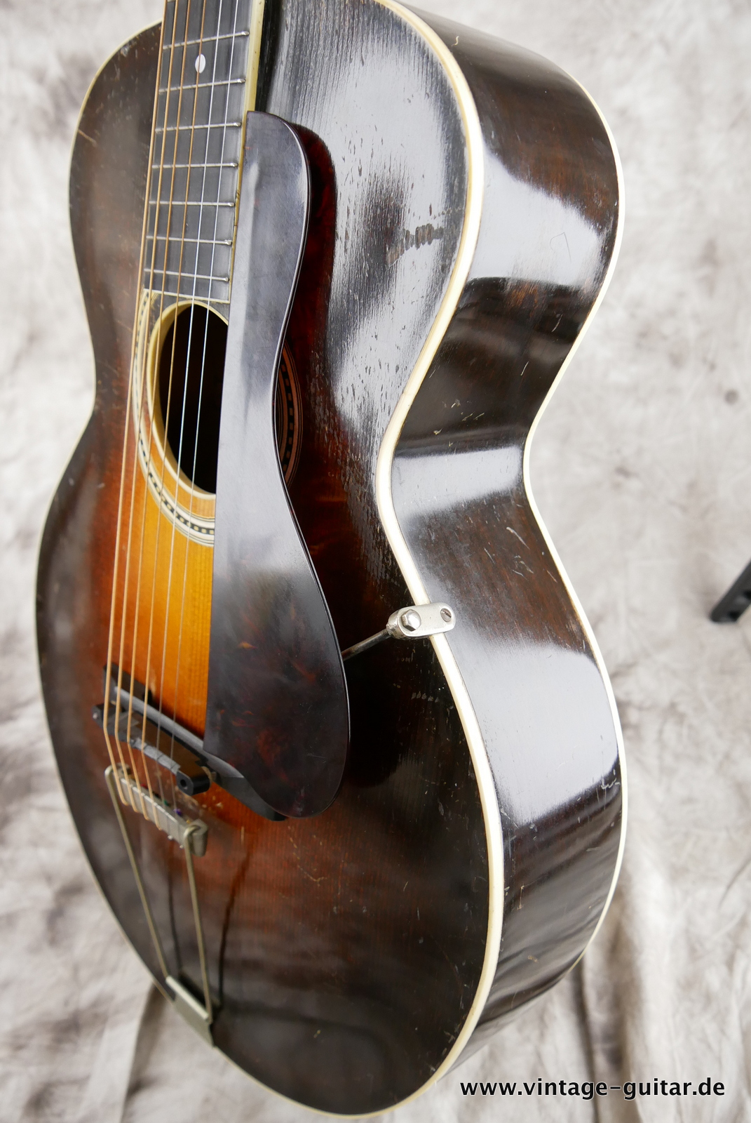 img/vintage/5430/Gibson_L_3_135inch_round_soundhole_sunburst_1930-006.JPG