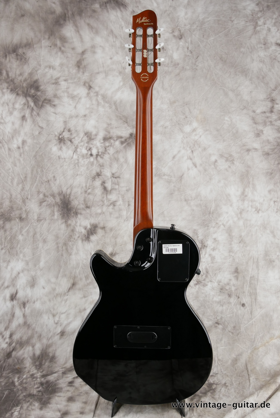 Godin_Multiac_Spectrum_SA_Canada_black_2014-002.JPG