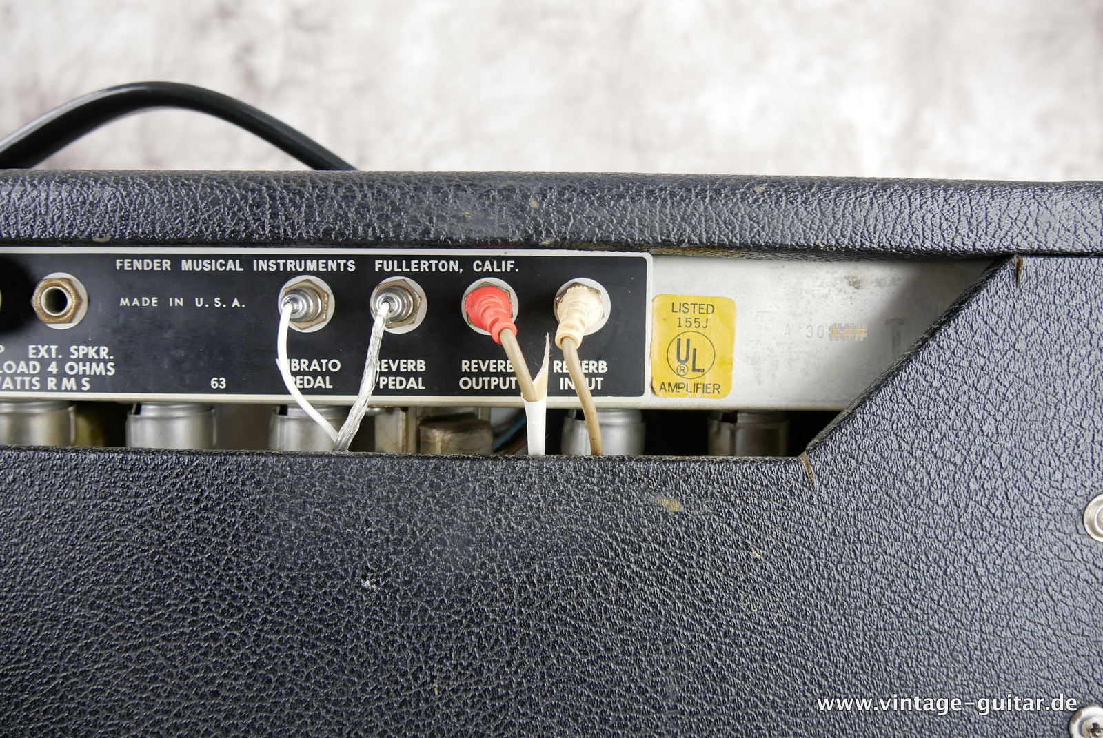 Fender_Vibrolux_Reverb_silverface_1974-008.JPG