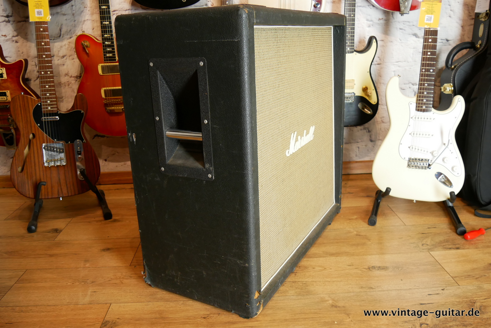 img/vintage/5438/Marshall_1960_B_basketweave_black_1971-003.JPG