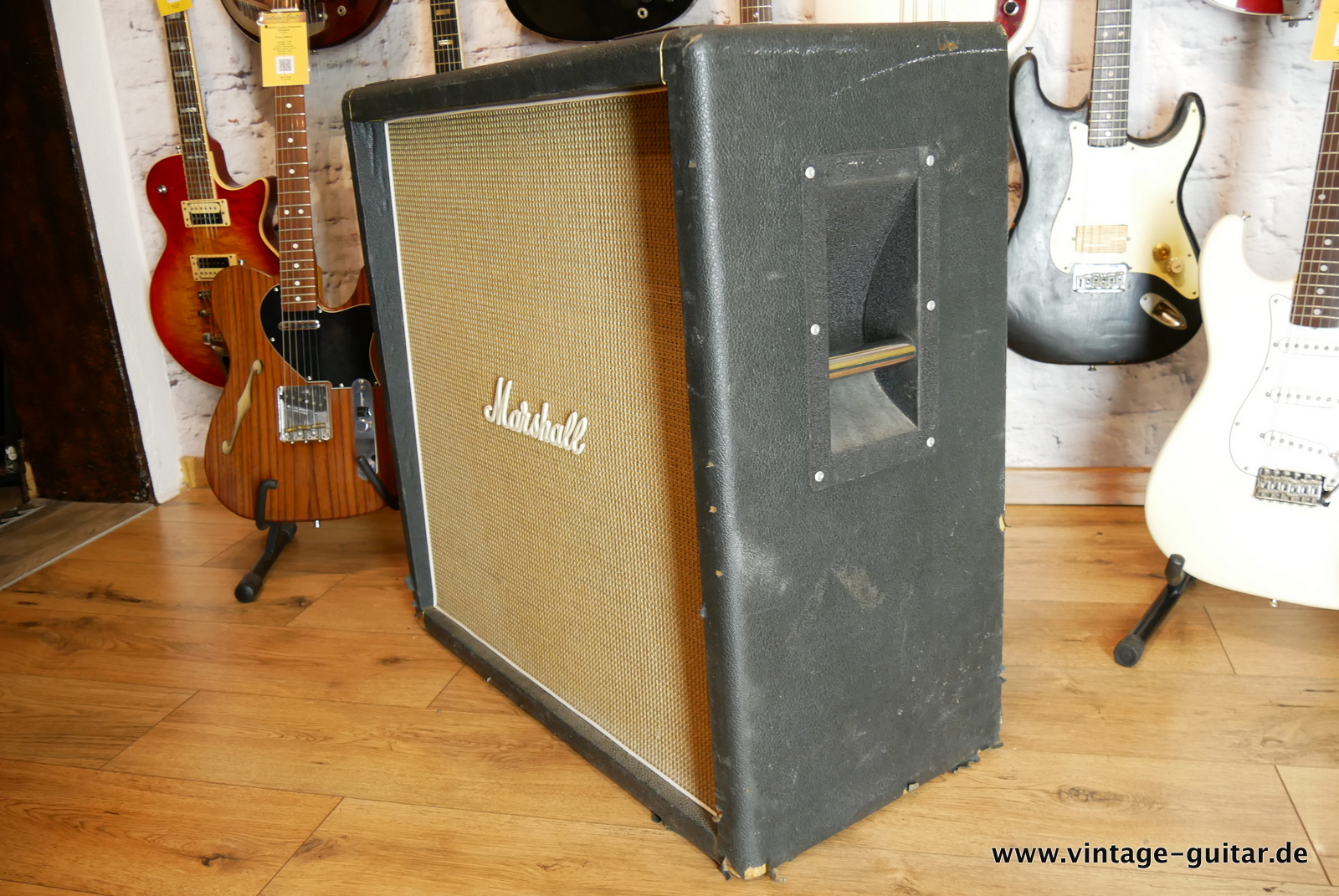 img/vintage/5438/Marshall_1960_B_basketweave_black_1971-004.JPG