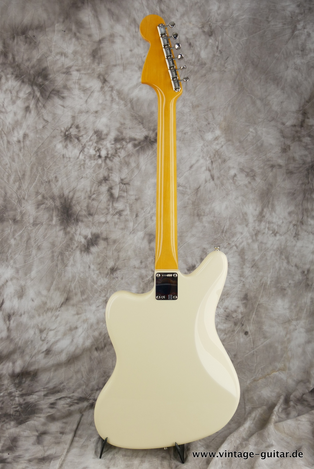 Fender_Jaguar_Johnny_Marr_USA_olympic_white_2019-002.JPG