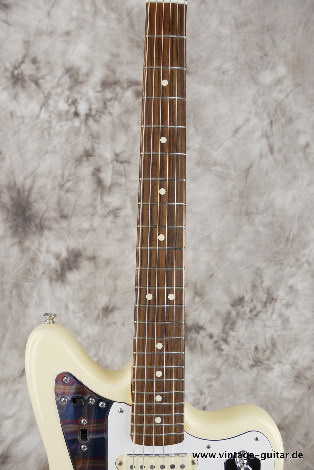 Fender_Jaguar_Johnny_Marr_USA_olympic_white_2019-011.JPG