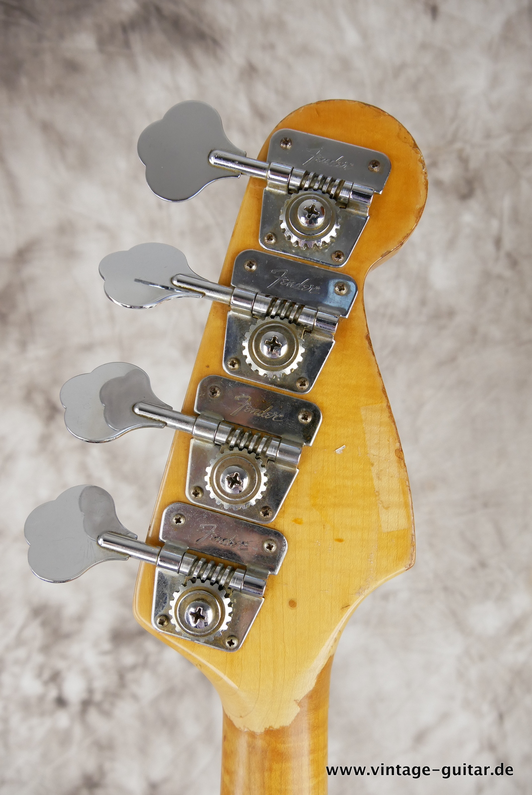 Fender-Precision-Lefthand-1977-sunburst-004.JPG