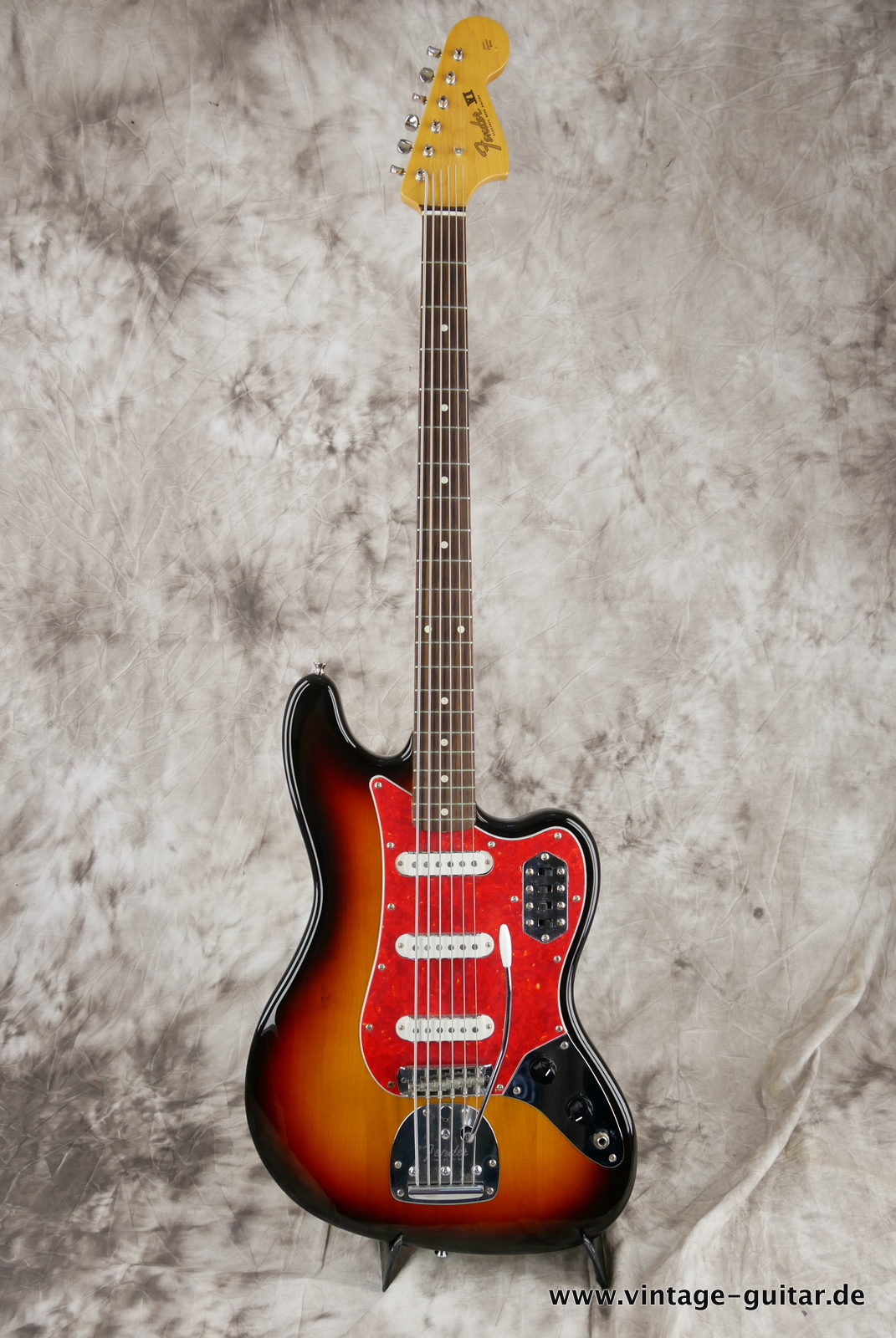 img/vintage/5442/Fender-VI-1996-sunburst-001.JPG