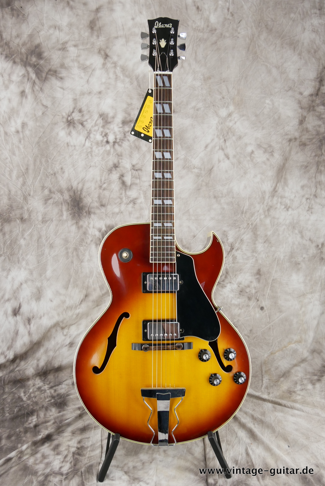 Ibanez-Model-2355-1975-sunburst-001.JPG