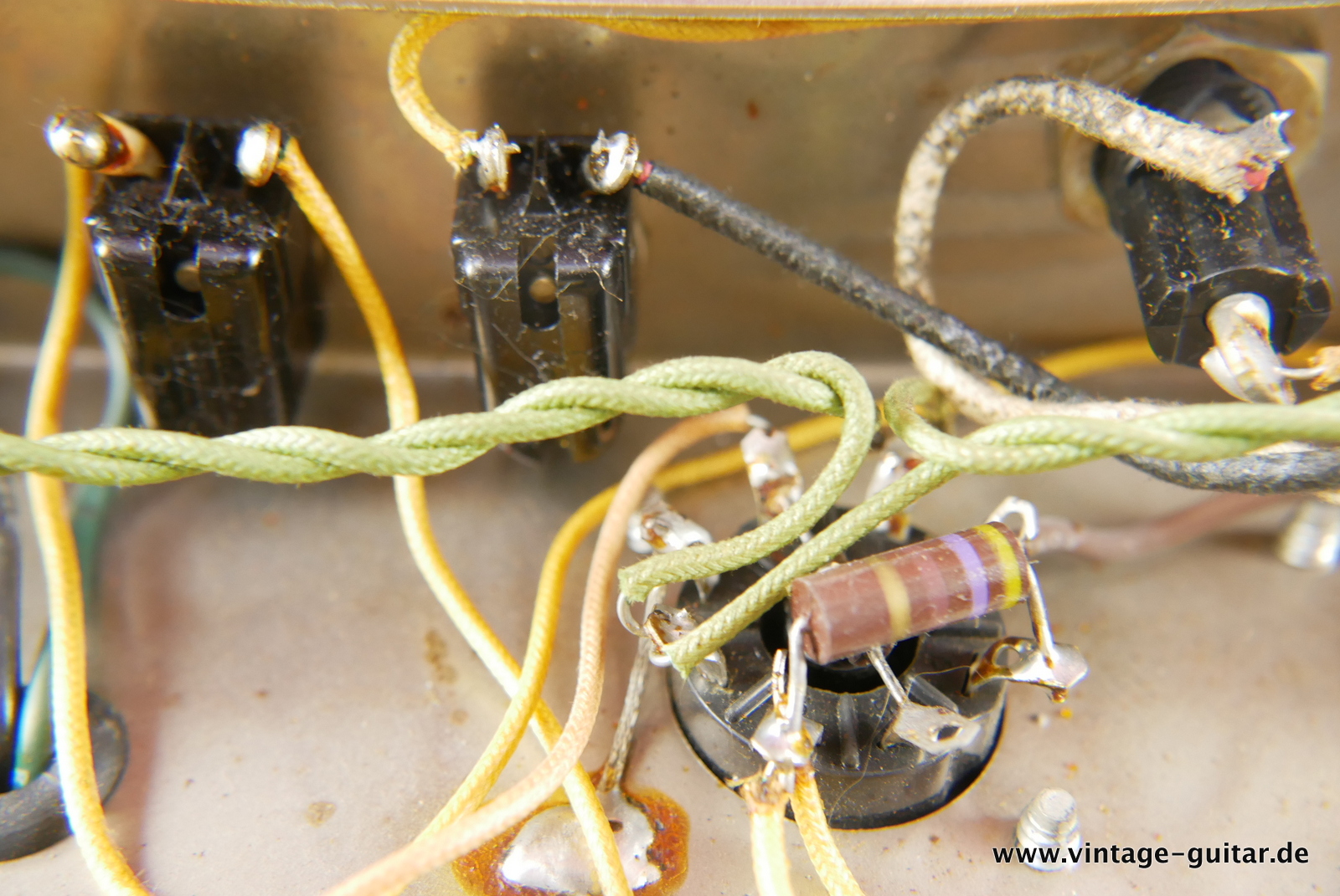 img/vintage/5444/Fender_Pro_Amp_blackface_black_1965-031.JPG