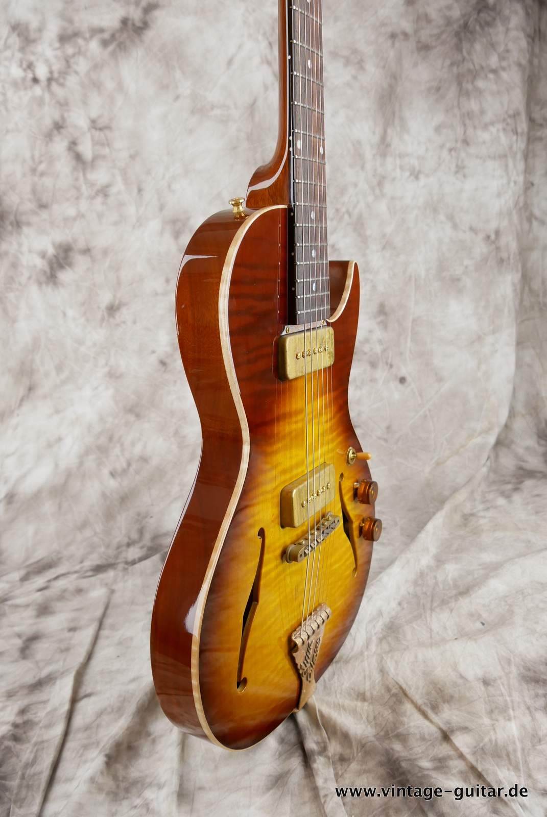 B&G-Little-Sister-classic-2020-tobacco-sunburst-009.JPG