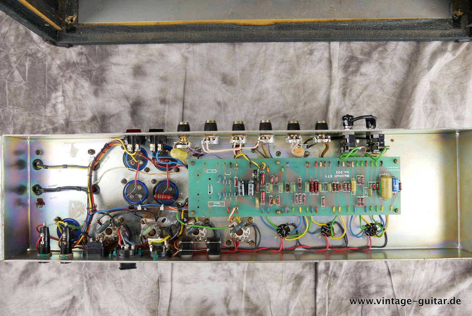 img/vintage/5448/Marshall_JMP_Super_Lead_100_MKII_1958_GB_black_1977-014.JPG