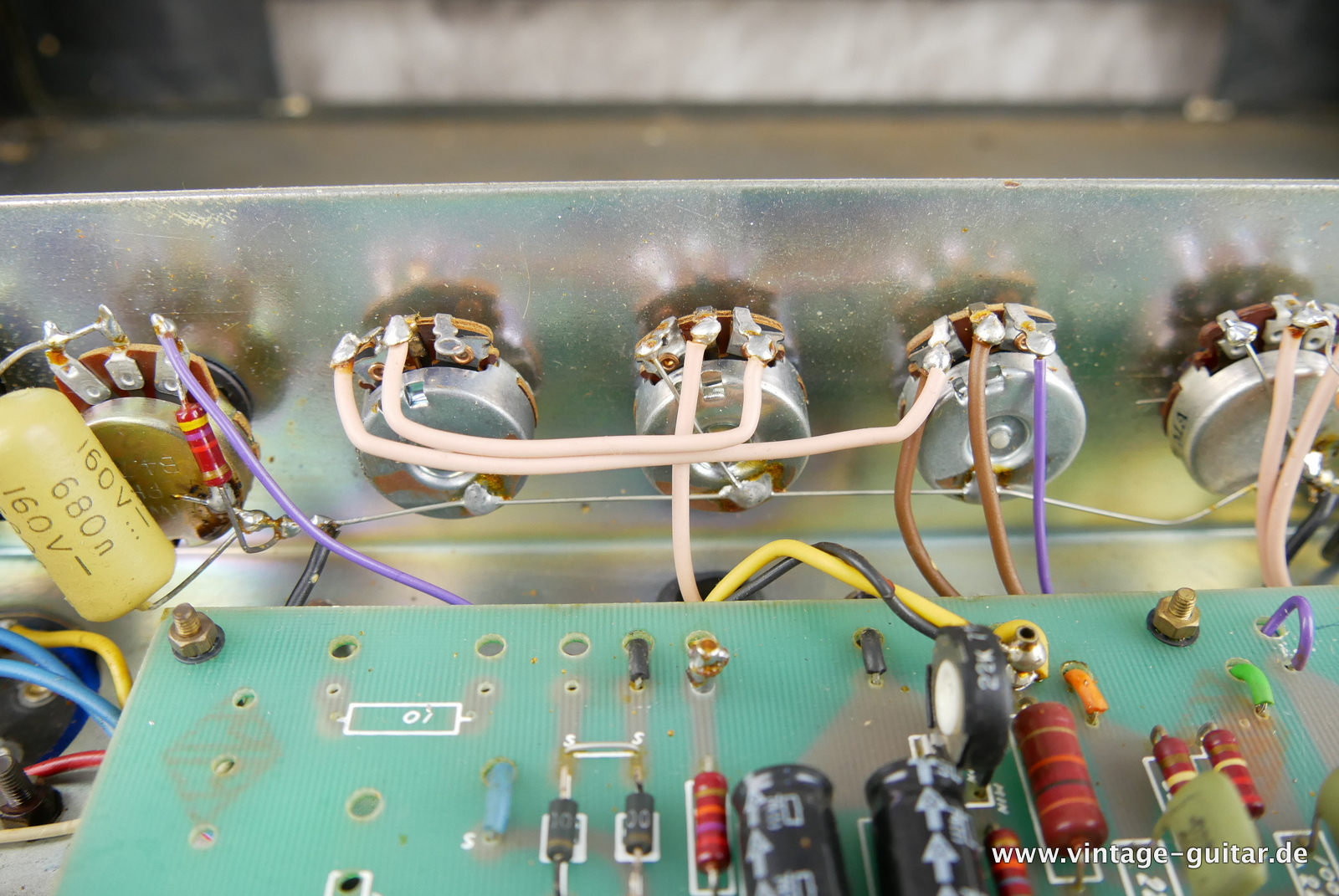 img/vintage/5448/Marshall_JMP_Super_Lead_100_MKII_1958_GB_black_1977-019.JPG