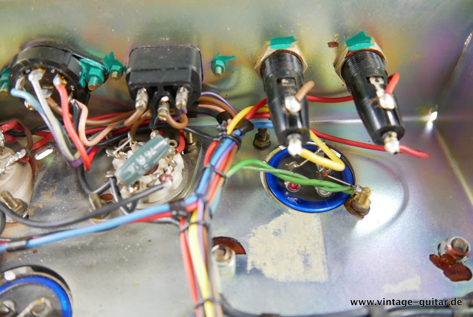 img/vintage/5448/Marshall_JMP_Super_Lead_100_MKII_1958_GB_black_1977-021.JPG