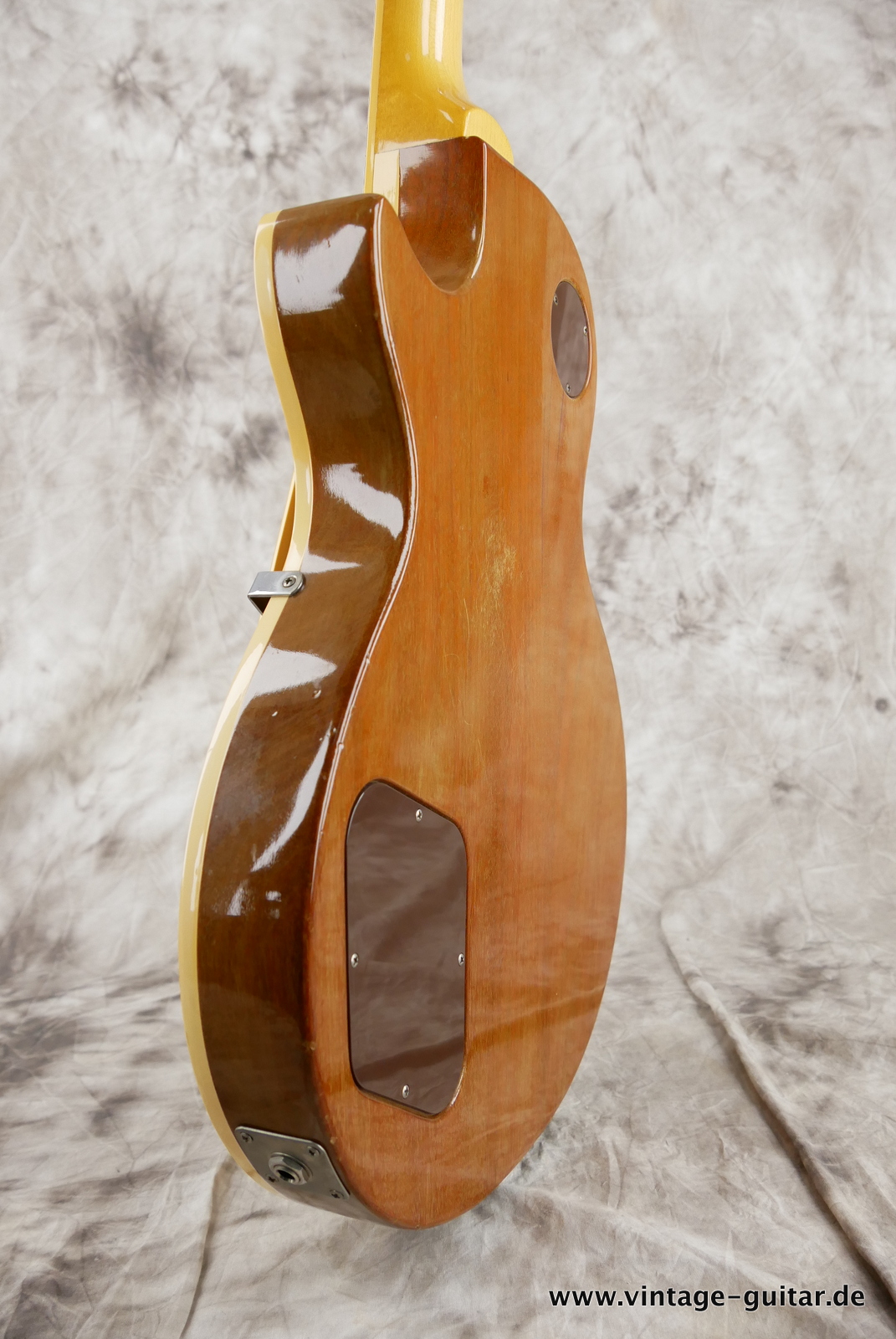 img/vintage/5452/Gibson_Les_Paul_Standard_gold_top_1981-011.JPG