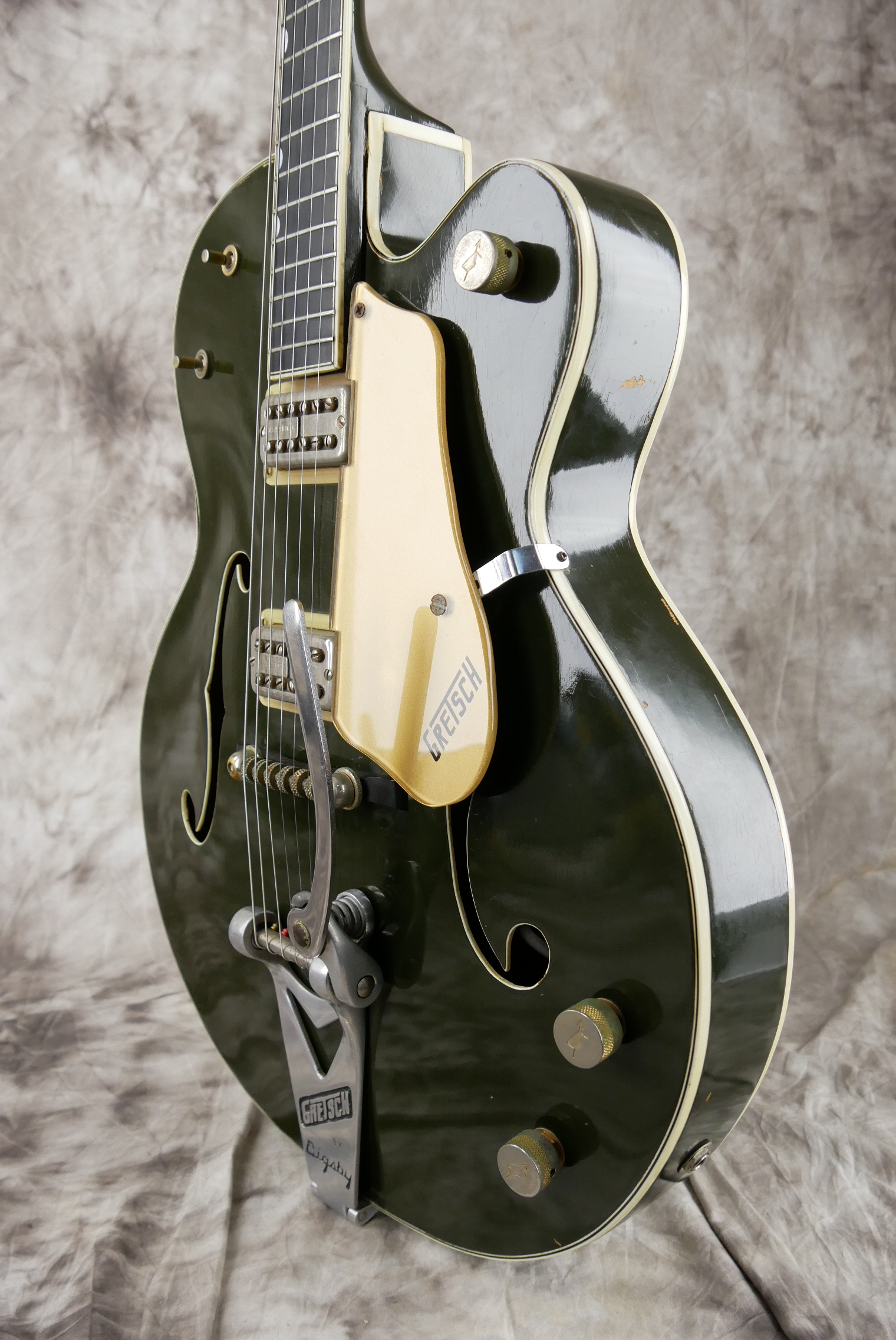 img/vintage/5454/Gretsch_courty_club_1959_cadillac_green-010.JPG