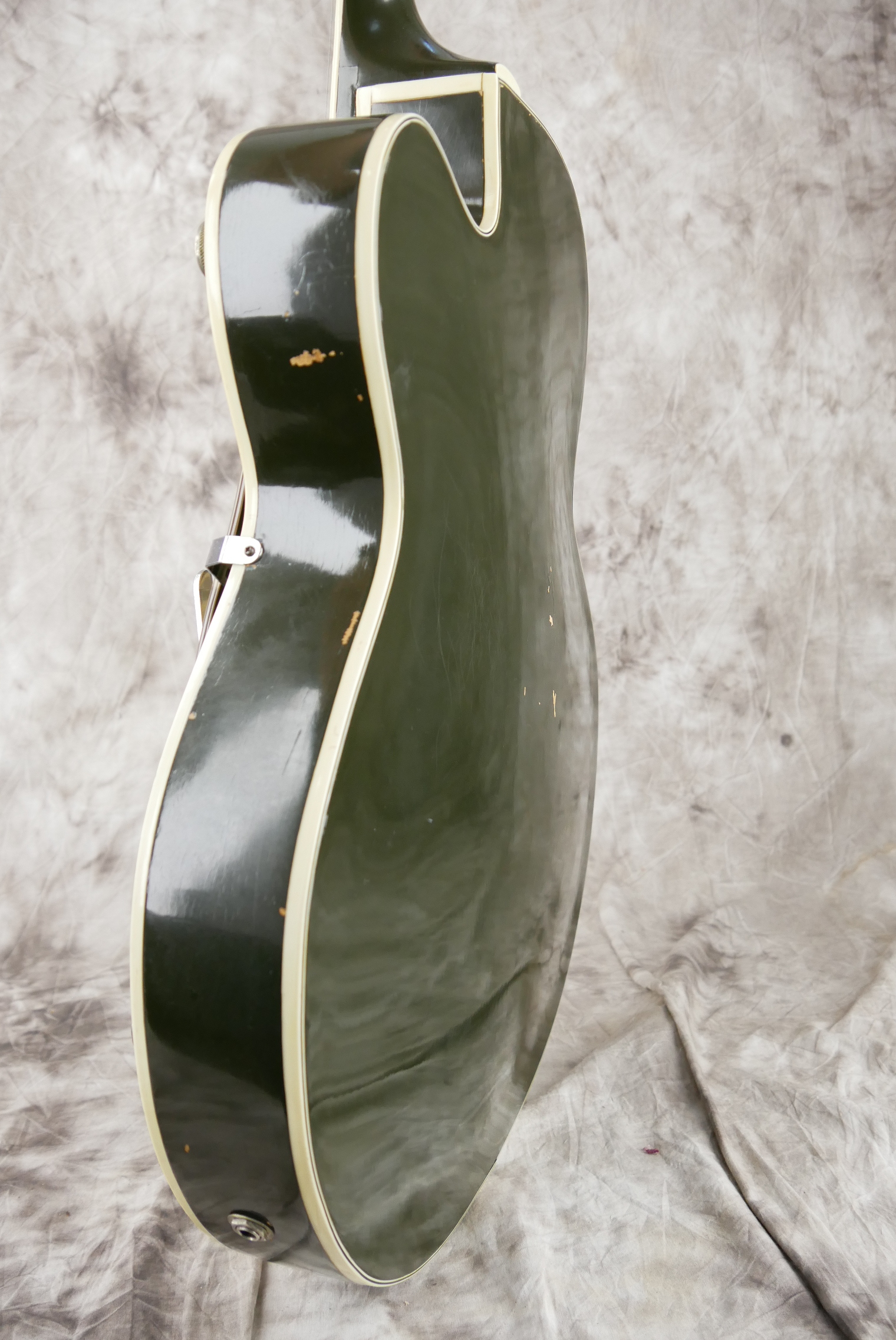 img/vintage/5454/Gretsch_courty_club_1959_cadillac_green-011.JPG