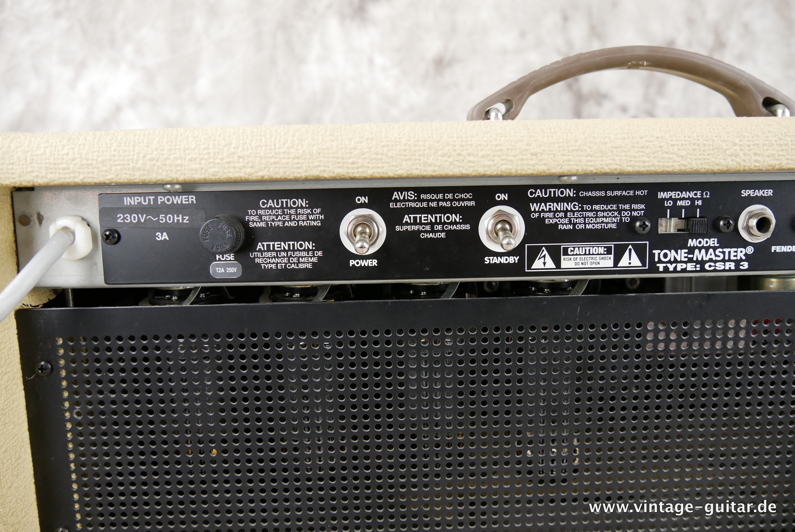img/vintage/5457/Fender_Tone_Master_Head_cab_black_1997-008.JPG