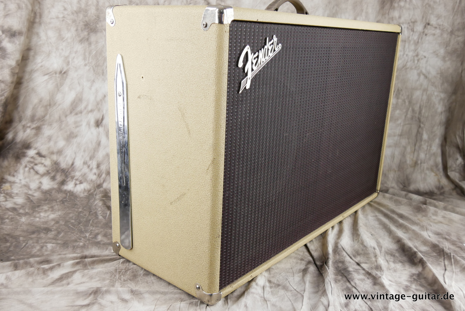 Fender_Tone_Master_Head_cab_black_1997-028.JPG