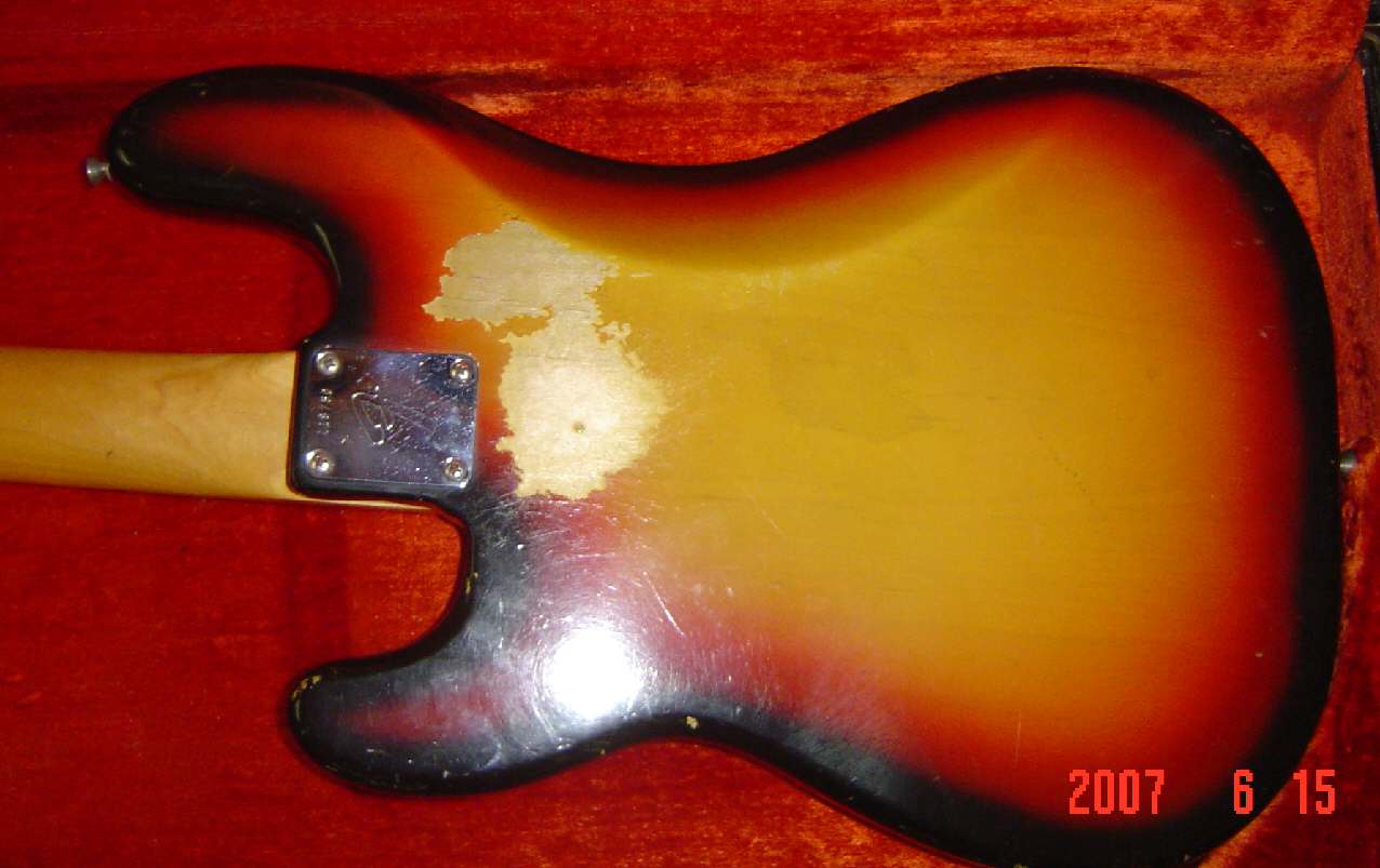 Fender-Precision-Bass-1965-3.jpg