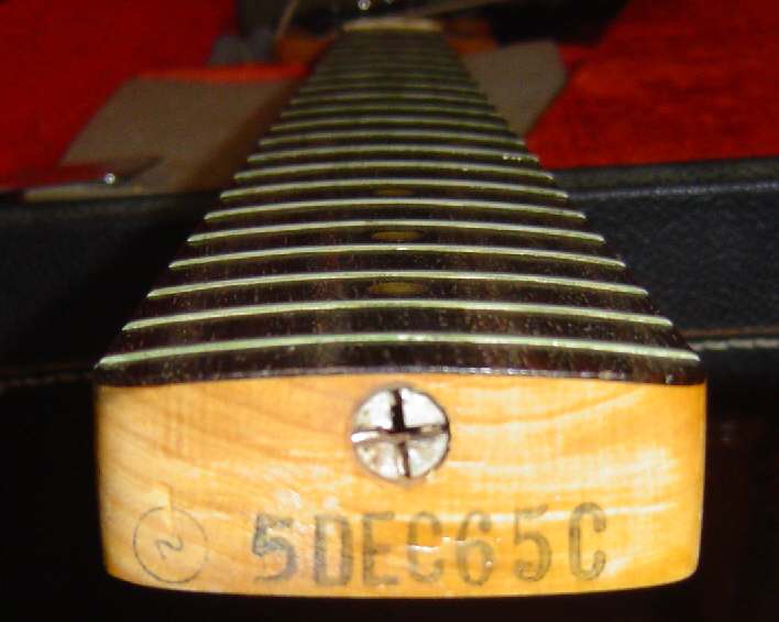 Fender-Precision-Bass-1965-6.jpg