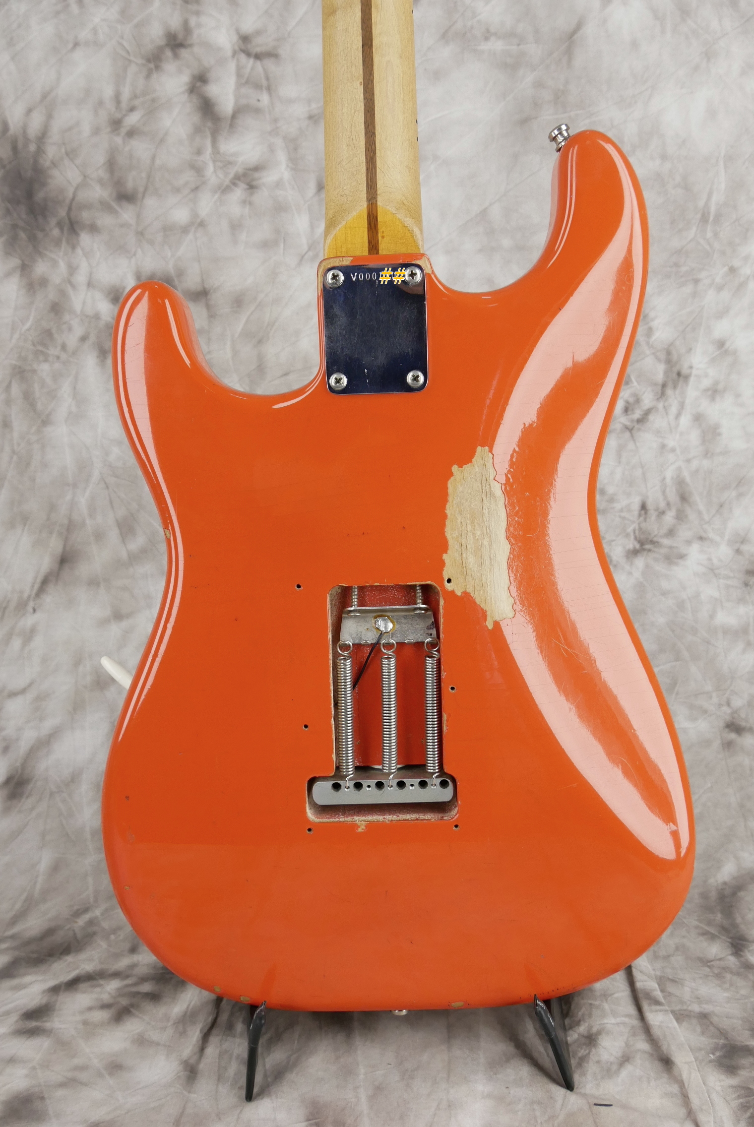 Fender-Stratocaster-57-Vintage-Reissue-1982-fiesta-red-004.JPG