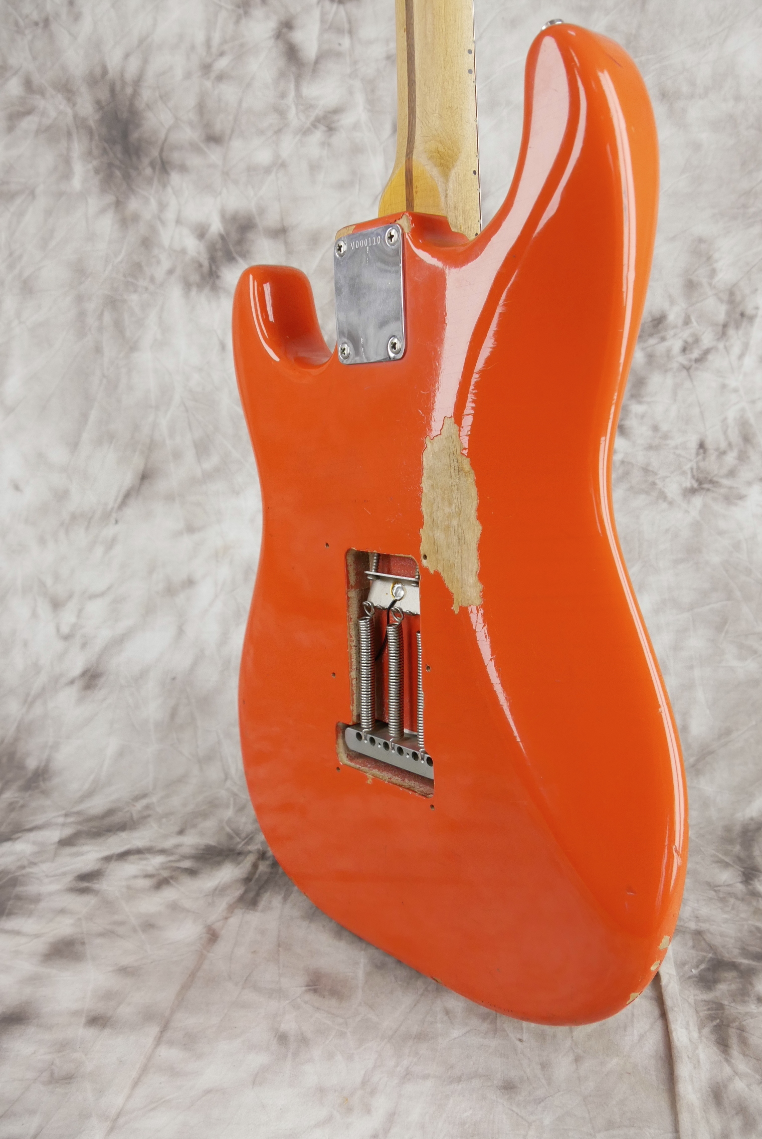 Fender-Stratocaster-57-Vintage-Reissue-1982-fiesta-red-008.JPG