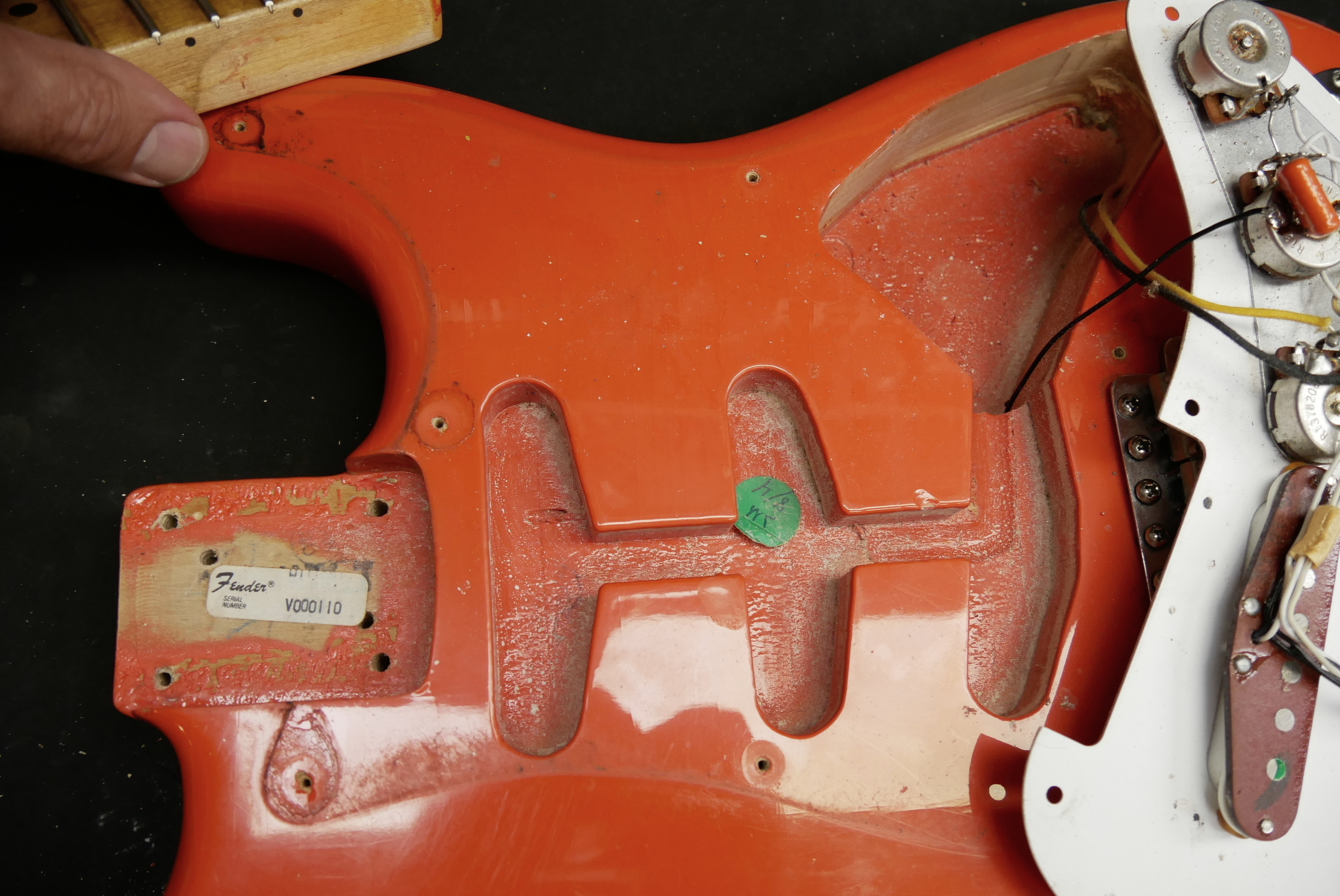 Fender-Stratocaster-57-Vintage-Reissue-1982-fiesta-red-022.JPG