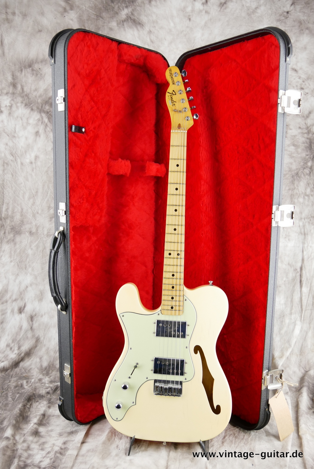 img/vintage/5462/Fender_Telecaster_Thinline_lefthand_olympic_white_USA_1978-013.JPG