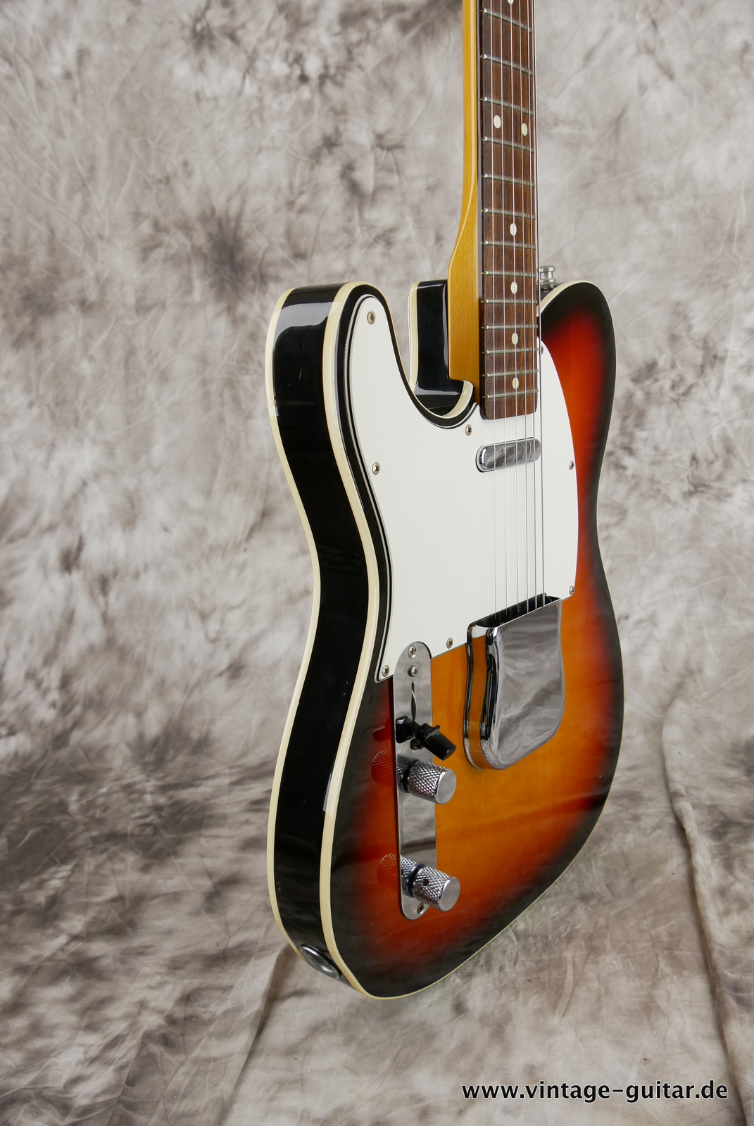 img/vintage/5463/Fender-Telecaster-Custom-MIJ-62-reissue-1985-sunburst-009.JPG