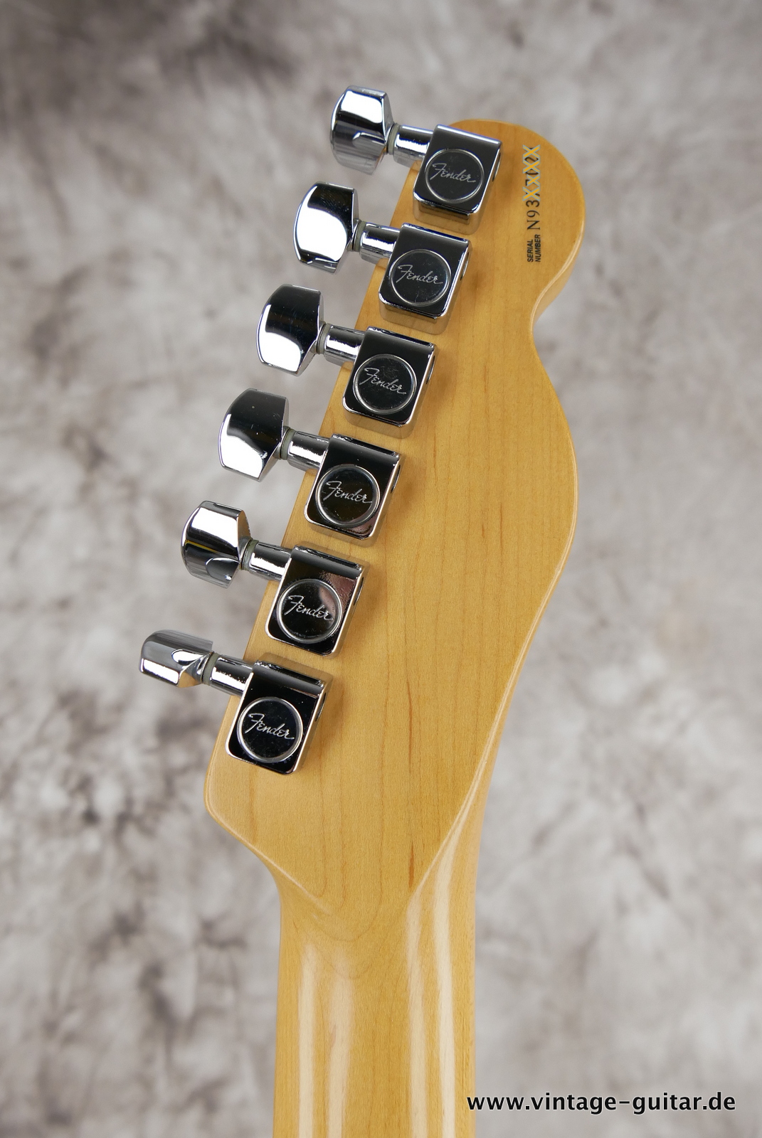 img/vintage/5467/Fender_Telecaster_Standard_1999_olypic_white_left_handed-004.JPG