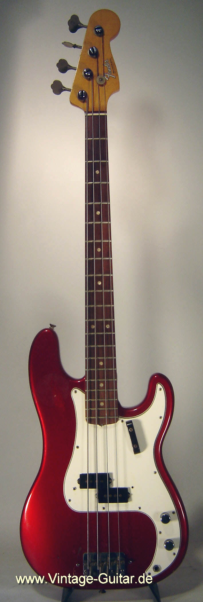 Fender-Precision_CAR_1966-1.jpg