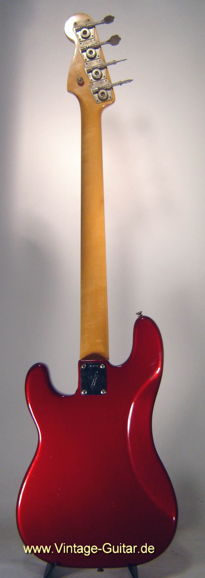 Fender-Precision_CAR_1966-2.jpg